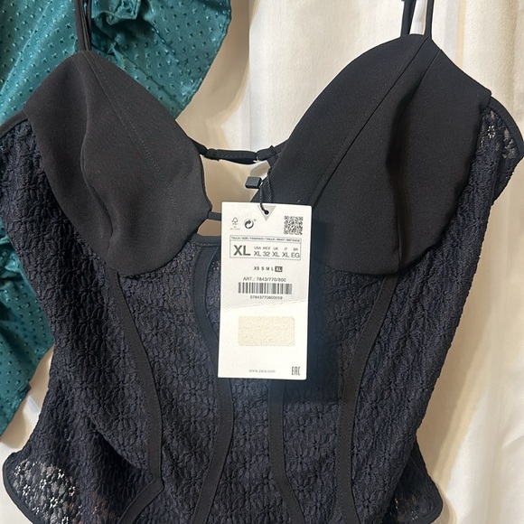 Zara Lace Bodysuit - Picture 5 of 8